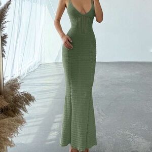 Elegant Green Maxi Dress